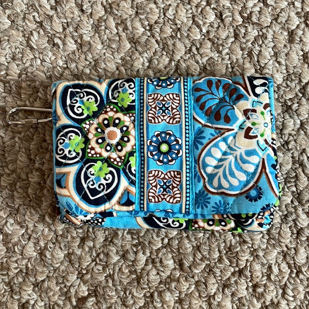 Vera Bradley wallet blue floral pattern